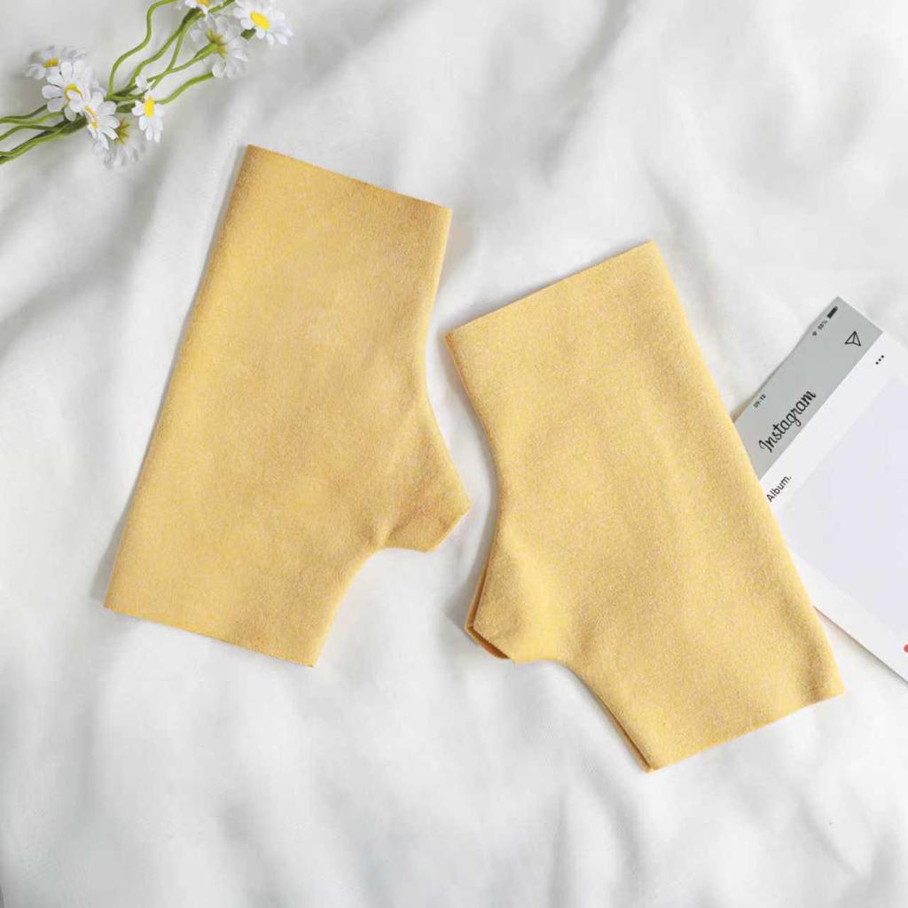 Unisex Half-Finger Heated Gloves for Typing, Cycling, and Manicures – Touchscreen Compatible for Autumn and Winter