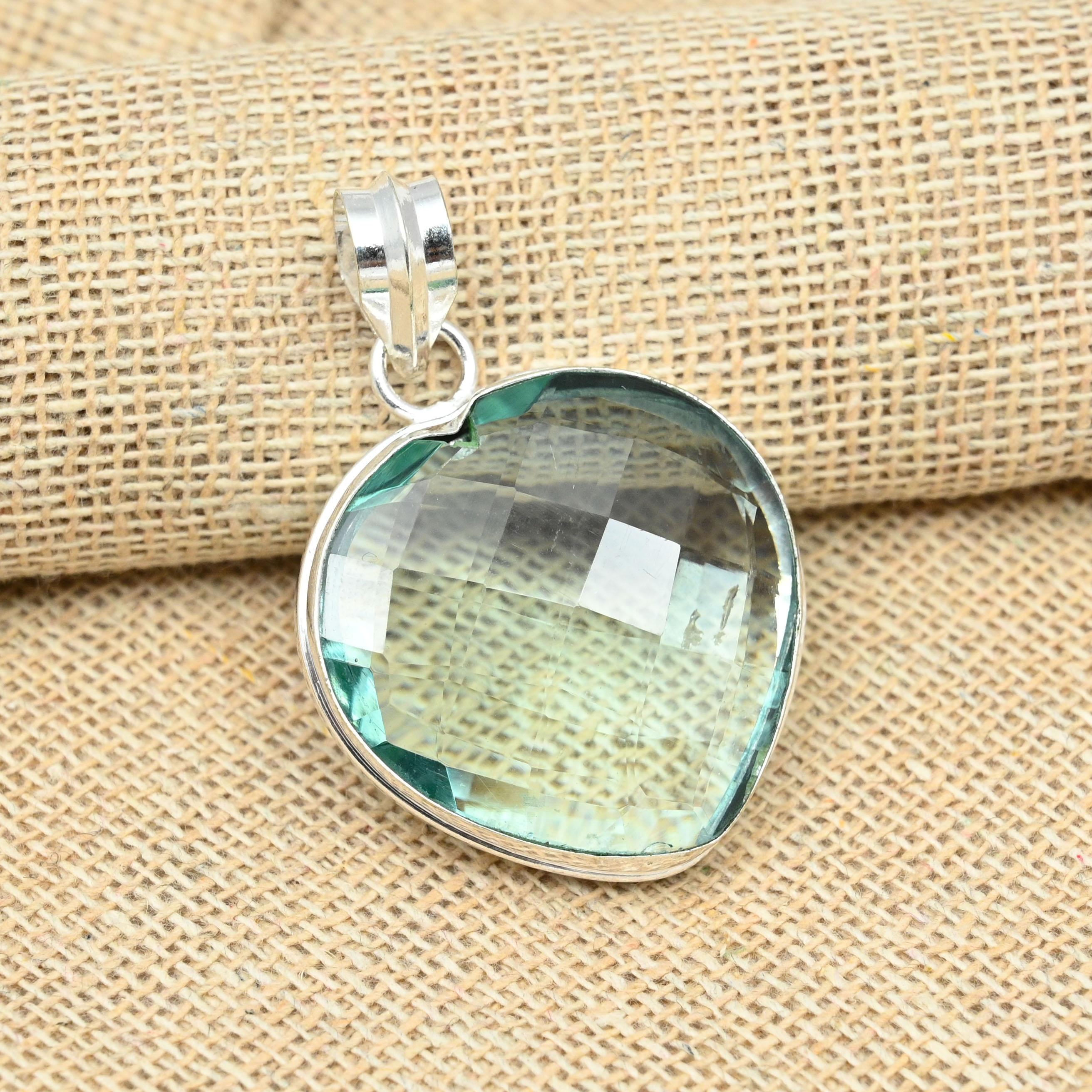 

Зеленый аметист драгоценный камень стерлингового серебра 925 пробы ручной работы подвеска подарок 1.96 Inches зелёный