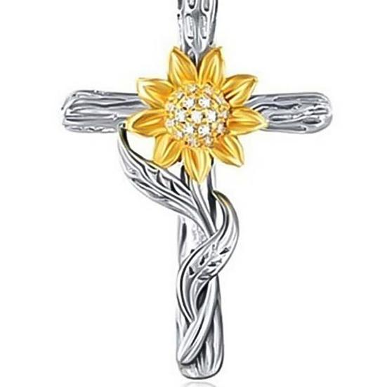 Pendant Necklace Hollow Out Heart Sunflower Jewelry Sparkling Bright Luster Necklace Jewelry Gifts