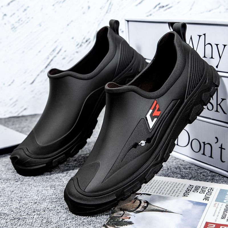 Men's Short Water Shoes Waterproof and Non-slip Rain Boots Thickened Soles Wear-resistant Rubber Shoes Outdoor Work Kitchen Water Boots Durable
