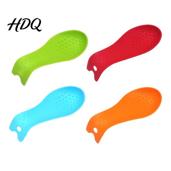 Kitchen Countertop Protector Silicone Spoon Rest for Countertop Heat Resistant Spatula Holder Ladle with Non-Slip Bump Design & Hanging Hole Modern