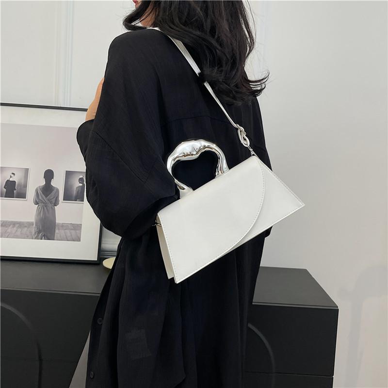 New Summer Fashion Texture Solid Color Summer Simple Crossbody Bag Metal Trendy Handheld Square Bag