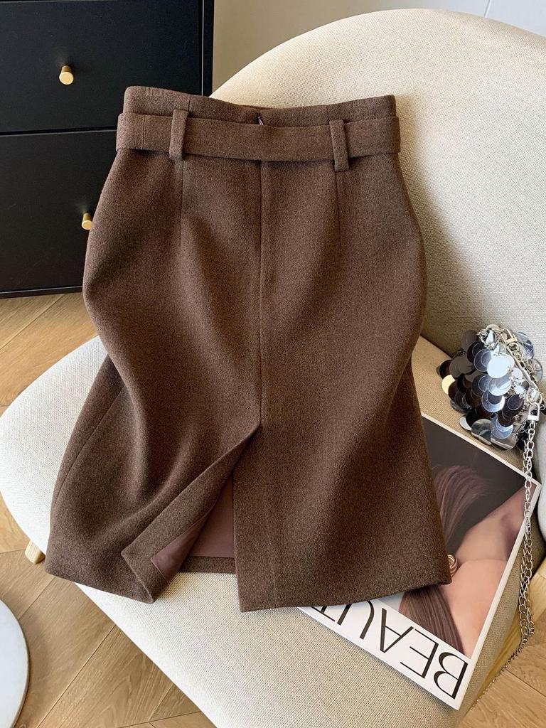 2025 Autumn/Winter High-Waisted Grey A-line Skirt - Thickened, Slimming, Hip-Hugging