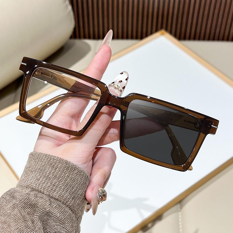 Retro Anti-Blue Light Square Glasses: Fashionable, Versatile, High-End Feel