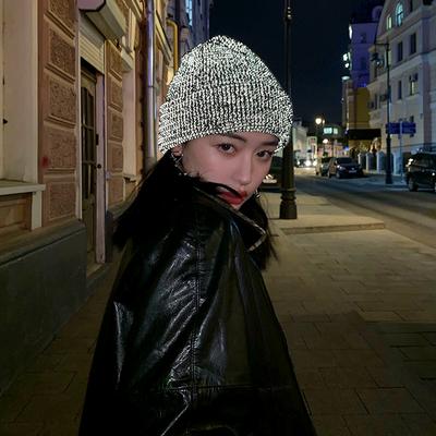 1 ADET Moda Örme Şapka Yansıtıcı Bere Kulak Koruma Kış Sıcak Kazak Şapka Açık Hava Rüzgar Geçirmez