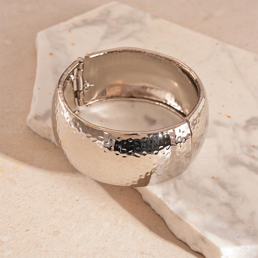 European and American snake pattern wide-sided metal bracelet light luxury niche design bracelet fashionable simple personalized hand jewelry