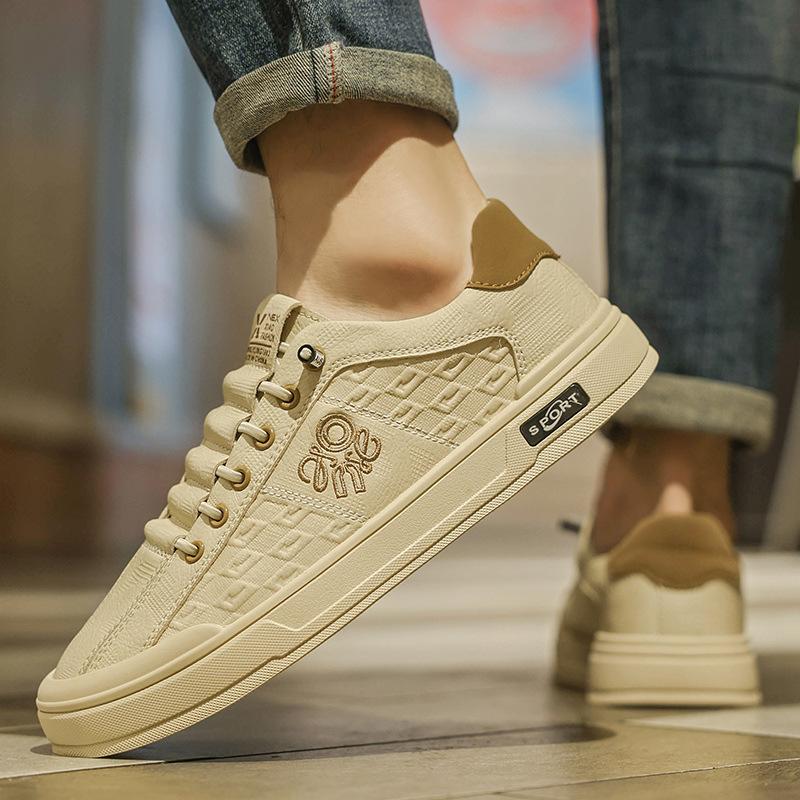 

Европейская станция Кожаная вышивка Однопедальные мужские туфли Универсальный тренд Кожаная поверхность Белые туфли Мягкая подошва Повседневные кеды Мужские 44