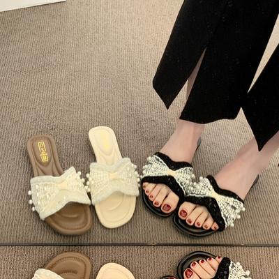 2025 Sandals Pearl with Small Fragrant Wind Beach New Wear Internet Celebrity Skirt Flat Bottom Slippers Women's Summer Fashion Word