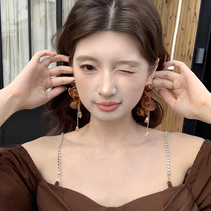 Boucles d'oreilles Puce Fleur en Mousseline Aiguille d'Argent Pompon en Résine Rétro Y2K - Bijoux de Niche Haut de Gamme