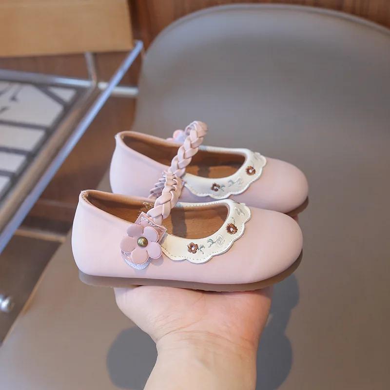2024 Children Leather Shoes for Girls Autumn New Fashion Korean Style Sweet Soft Bottom Anti-slippery Embroidery Outside Shoes