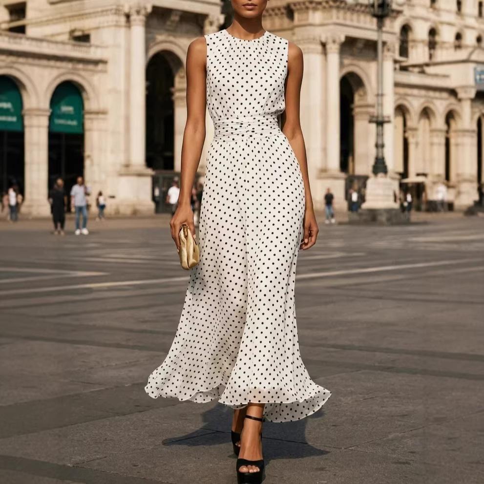 Spring new models, European and American polka dot sleeveless dress for women, French waist temperament long dress, thin A-shaped dress for women