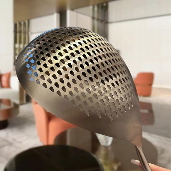 Stainless Steel Large Colander with Extended Handle Fine Leak Holes Soup Pot Strainer for Oil Draining And Skimming Rust-Resistant Strainer Spoon