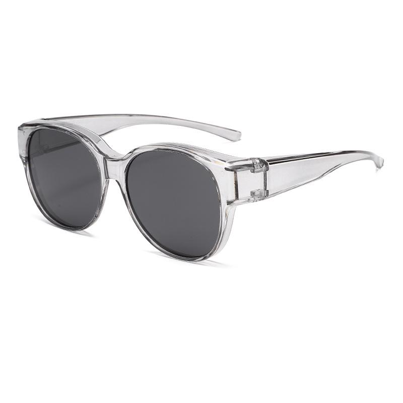 New Polarized Clip-on Sunglasses for Myopia Glasses - Fashionable UV Protection Normal Clip-on