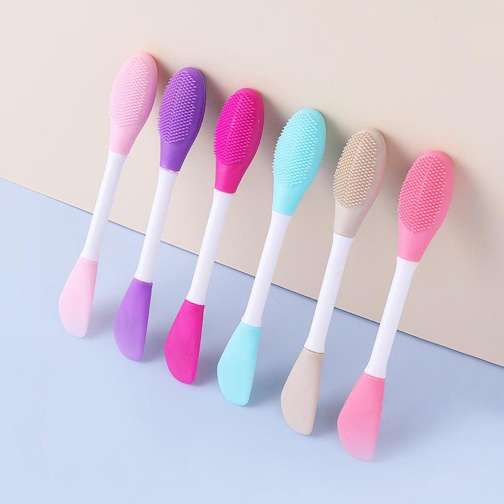 Doppelfunktionaler 2-köpfiger Silikon-Maskenpinsel für selbstgemachte Schlammmasken und Beauty-Make-up. Perfekt zum Verschmieren und Reinigen.