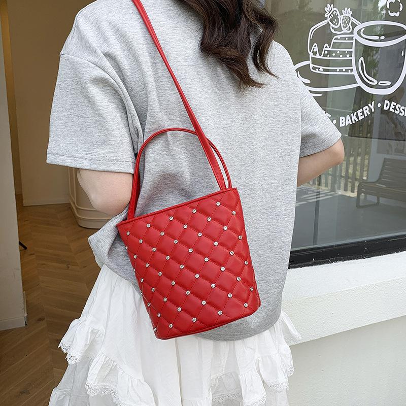 Summer Fashion Handbag Small Bag Women's 2025 New Diamond Bucket Bag Simple Shoulder Messenger Mobile Phone Bag