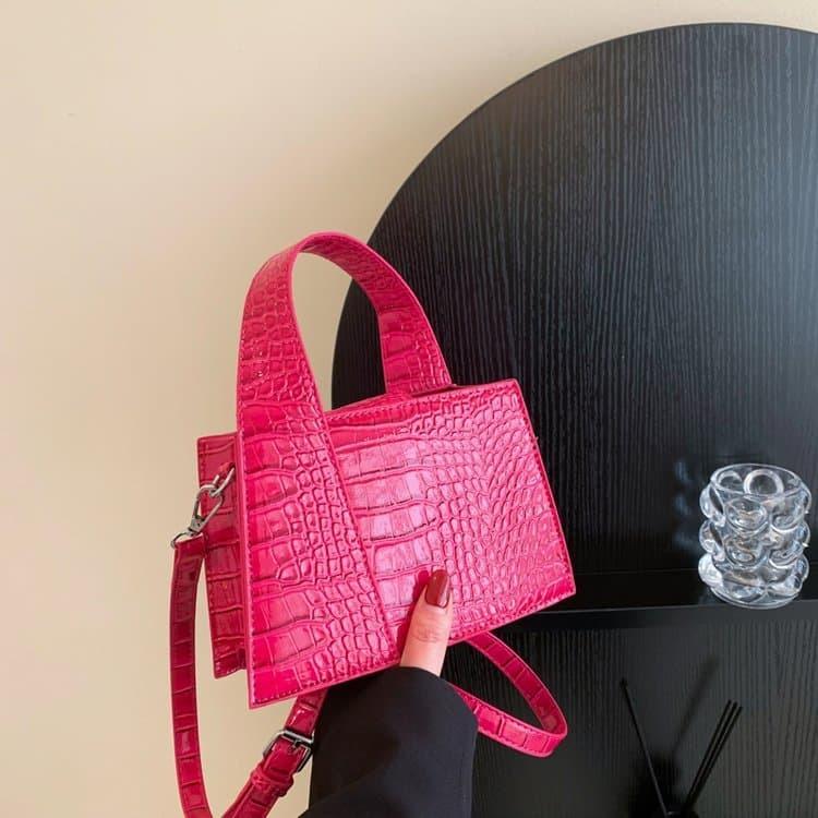 

Fashion crocodile pattern women s handbag shoulder messenger bag рожевий червоний колір