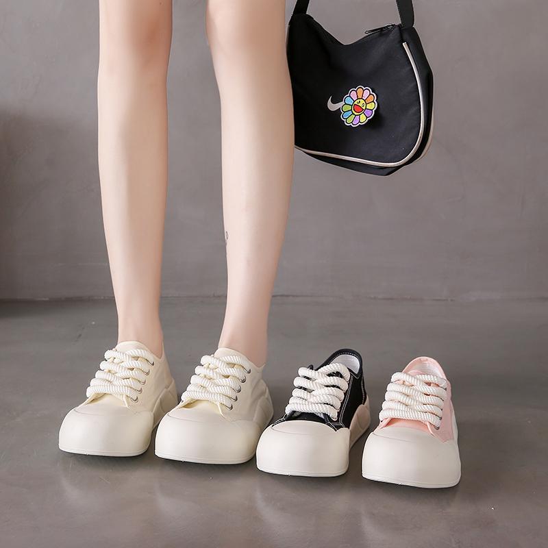 Trendy and Fashionable Women's Shoes  Popular Small White Shoes Versatile New Casual and Cute Women's Thick Sole Board Shoes