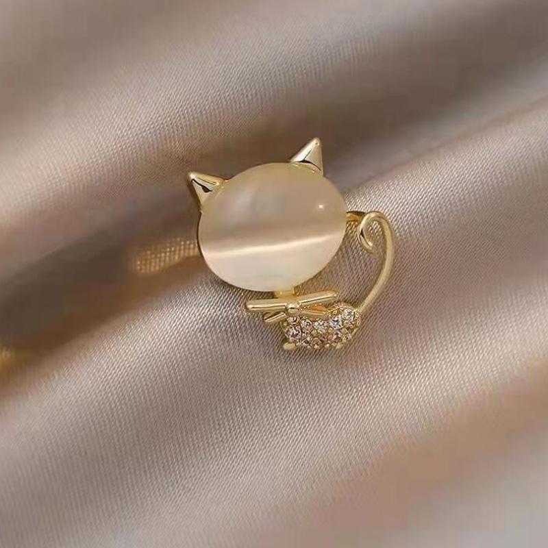 Papyonlu Sevimli Yavru Kedi Broş - Metal, Elmas Benzeri Süslemelerle