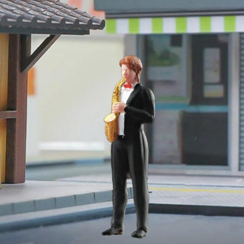 Resin Miniature Figures of Violin Players in 1/64 Scale Ideal for Long Term Decors and Artistic Projects