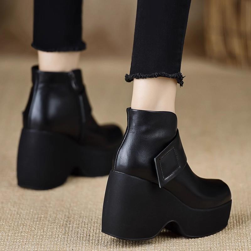 Boots Women 2025 New Soft Leather Wedge Heel Round Head Fashion Boots Small Men Grow Tall and Skinny Fashion Short Boots Naked Boots Tide