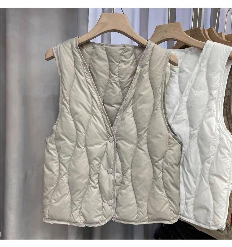 Light and thin V-neck down vest women's short model, new white duck down with bottom vest, rhombus tide.