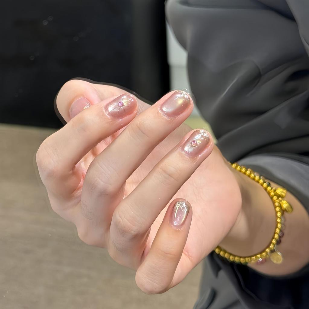 Ins Atmosphere Cat's Eye Doudou Nail Pure Handmade Wearing Nail Whitening Advanced Nail Art False Nail Patch