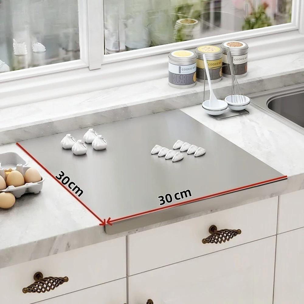 

Stainless Steel Chopping Board Food Grade Cutting Board Non-slip Edge Suitable for Cutting Vegetables Pastry Kitchen Tools