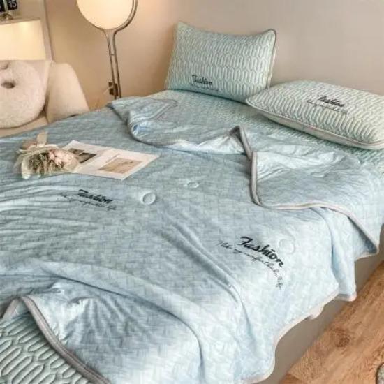 New Solid Color Cool Silk Summer Quilt Soft And Comfortable Air Conditioner Quilt Single Adult Gift Quilt