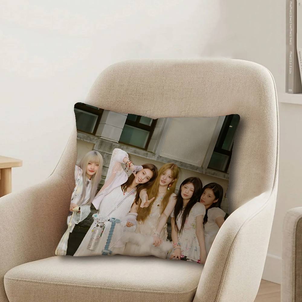 Kpop IILLIT Pillow Covers Cartoon Sofa Decorative Home Doublesided Printing Short Plush Cute Cushion Cover