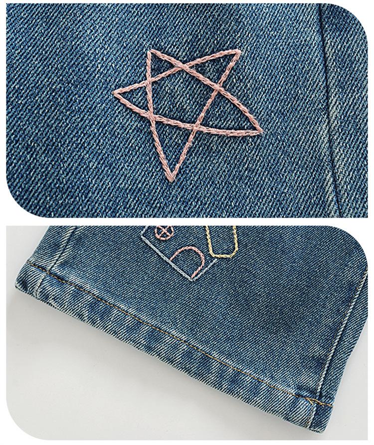 Flickors broderade jeans med raka ben - 2025 Höstmode