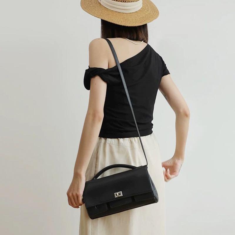 Versatile Head layer Leather New Belair Lock Bag Motorcycle Small Square Bag Genuine Leather One Shoulder Hand Pulling Stick Bag