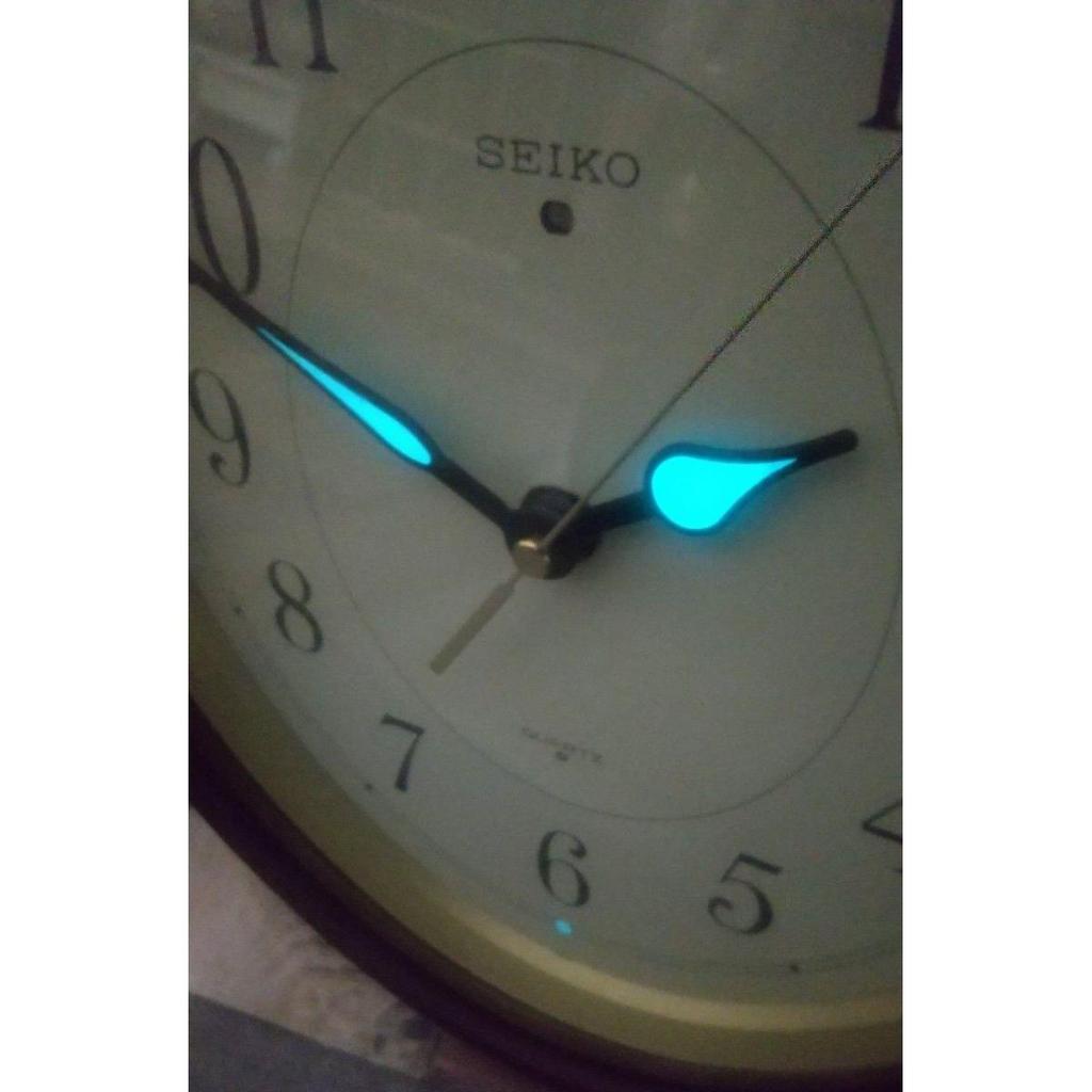 Used SEIKO Wall Clock Quartz Wooden Frame Oval Luminous