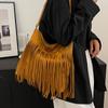 Large Capacity Bag New Fashionable Crossbody Bag for Women Ins Fashionable Versatile One-shoulder Tassel Bag