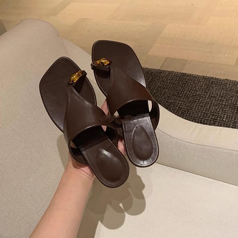 Grape mother summer new fashionable metal cover toe square head versatile small low heel outside wearing cool slippers women's summer