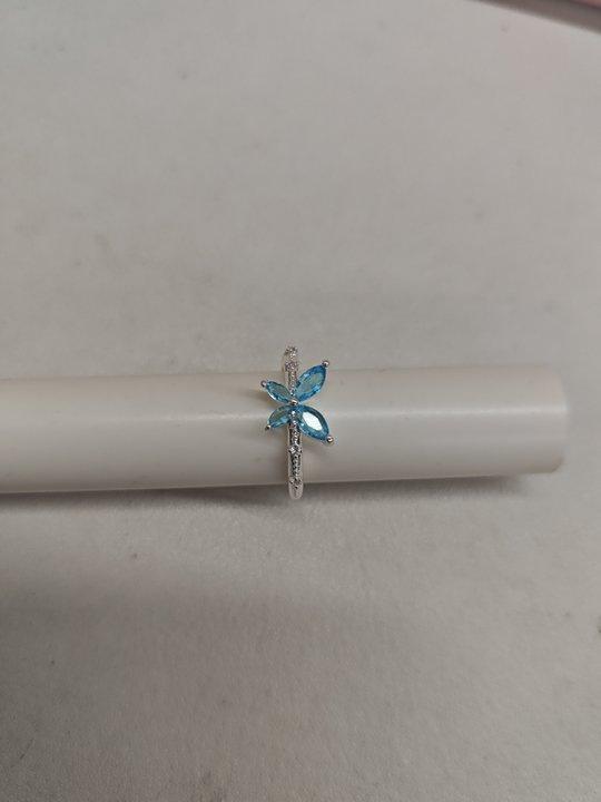 

Открытое кольцо с цирконом в виде бабочки, изысканный темперамент, высококлассное кольцо на указательный палец, нишевая легкая роскошь, модные универсальные украшения