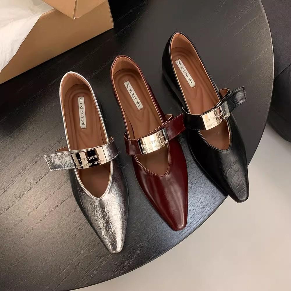 2024 Autumn and Winter New Fashion Versatile Retro Mary Jane Single Shoes One Word with Flat Shoes Women Pointed V Mouth