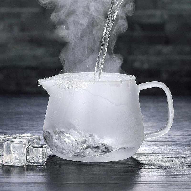 High temperature resistant glass flower teapot, little penguin pot creative brewing teapot high borosilicate glass pot 400ml