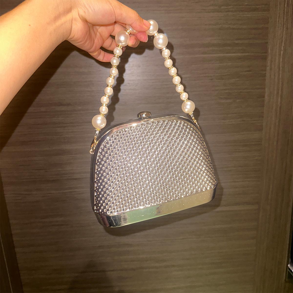 Женская маленькая квадратная сумка Niche Design, высококачественный жемчужный клатч на запястье для ужина знаменитостей из акрила серебряный
