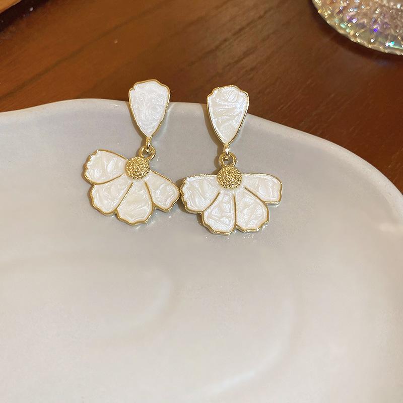 Silver Needle Zircon Star Flower Tassel Stud Earrings - Elegant and Fashionable Women's Accessory