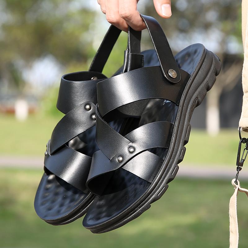 Sandalias casuales y zapatillas de playa para hombre. Sandalias casuales y zapatillas de playa para hombre.