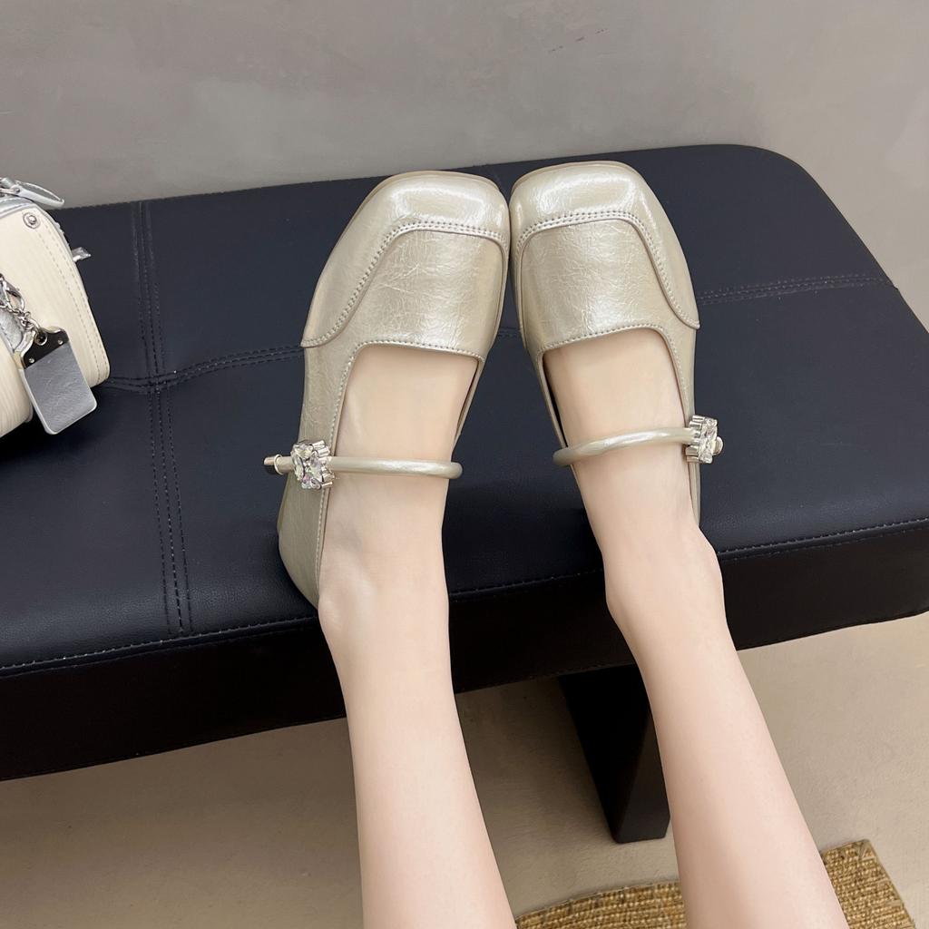 2025 Small Leather Shoes New Versatile Single Shoes Doudou Shoes Spring and Summer French Retro Mary Jane Shoes Women's Light Mouth Silver