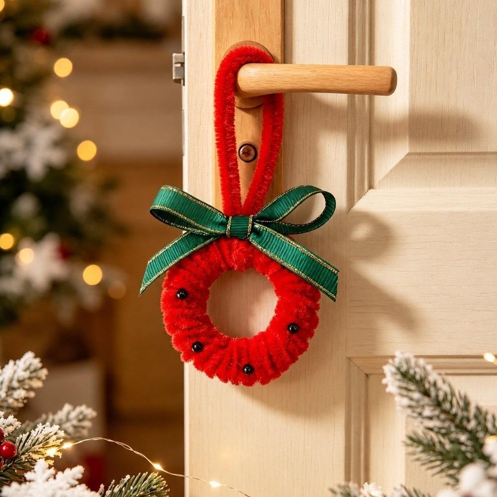 Plush Christmas Wreath Pendant with Bell Christmas Wreath Ornament Mini Christmas Wreath Party