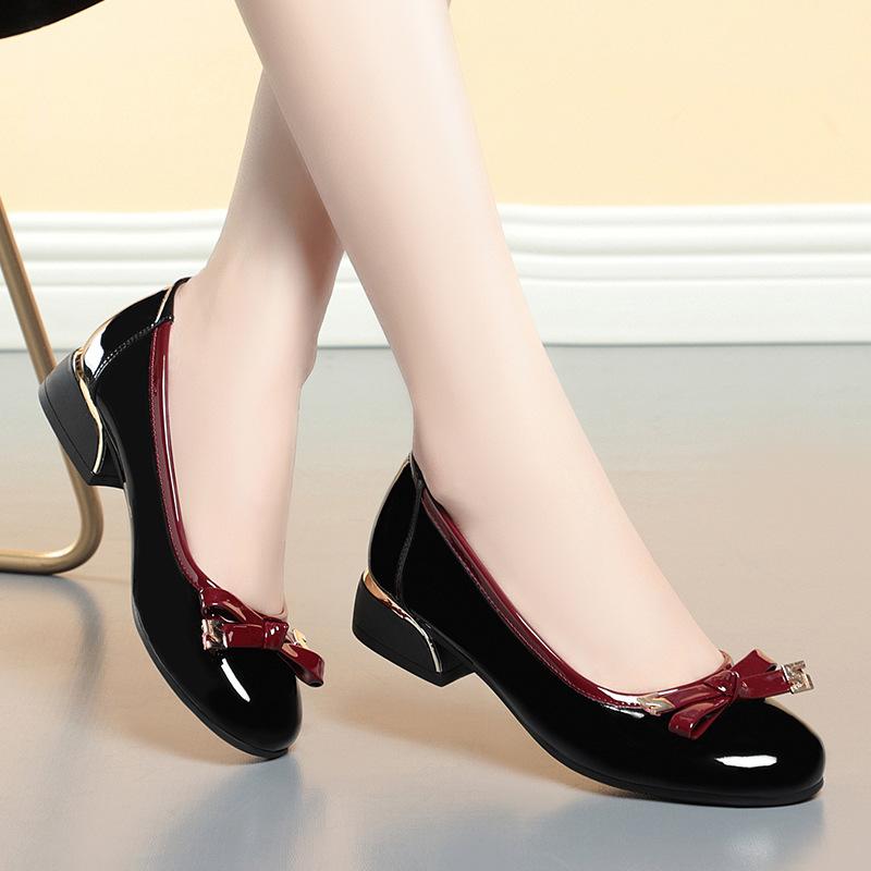 Fashion Women Fashion Bow Knot Slip On Round Toe Shoes Women Elegant Ballet Soft Leather Loafers 2025 Party Retro Black Soft Sole Shoes