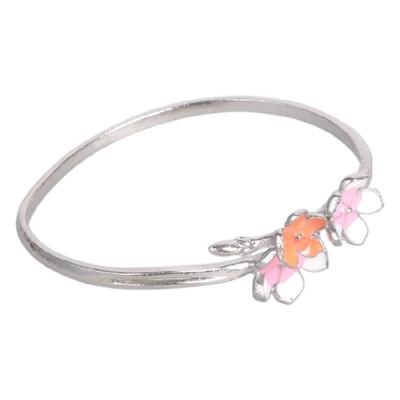 Vintage-Stil Schwindelerregendes Blumenarmband Raffinierte Legierungshandwerkskunst Tragekomfort Manschettenarmreif Schmuck für Partys und Arbeit