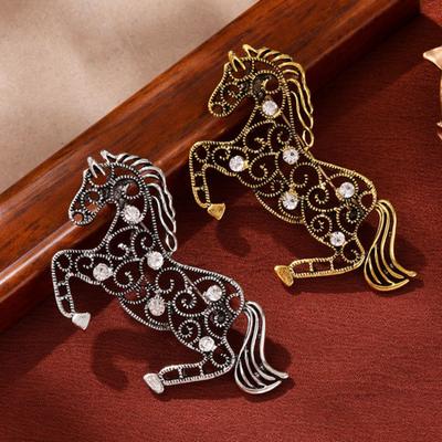 1/2Pcs Animal Brooch The Year of Horse Hollow Design Sparkling Rhinestones Clothes
