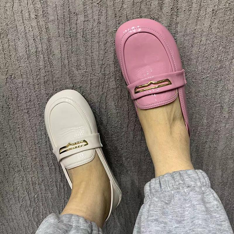 Fashion Women Shoes Luxury Brand Designer Shoes Plus Size Flats Shoes Casual Female Mullers Patent Leather Loafers Slip On Shoes