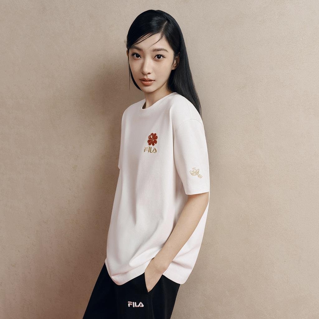 Fila Original Peony Flower T Fashion Simple Classic Retro Casual Sports Comfortable Knitted Loose Short Sleeve T-Shirt Unisex Tops F51U619101FWT