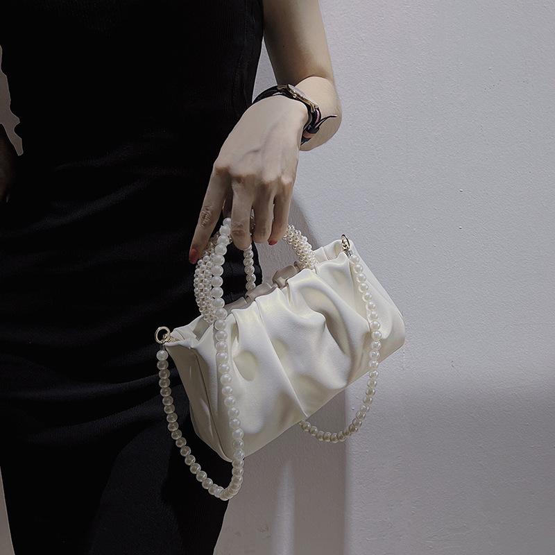 2024 Damen Elegante Perlenkette Wolken Crossbody-Tasche