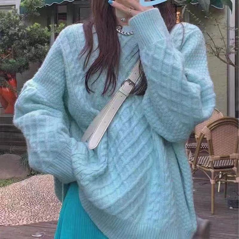 Women's Soft Knit Cable Pullover Sweater - Round Neck, Loose Fit, Autumn/Winter Trendy Style.