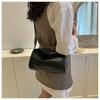 Women's Faux Leather Vintage Small Square Bag Fashionable Wide Strap Shoulder Crossbody Bag with Zipper Pocket